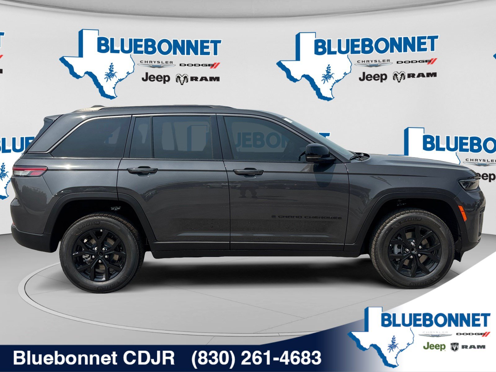 New 2026 Jeep Grand Cherokee Altitude RWD image 4