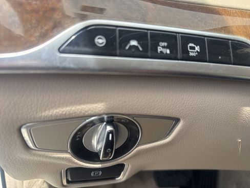 Used 2015 Mercedes-Benz S 550 4MATIC Sedan image 23