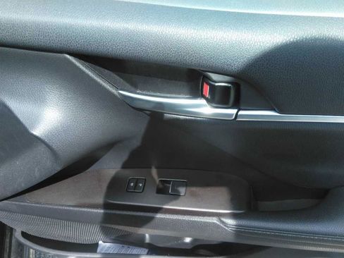 Used 2024 Toyota Camry XSE FWD image 19