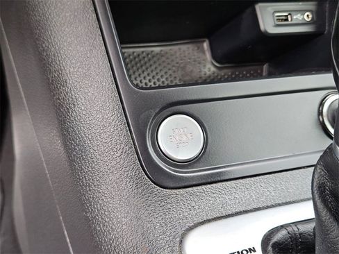 Used 2018 Volkswagen Tiguan Limited w/ Premium Package image 21