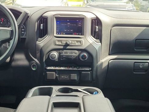 Used 2022 Chevrolet Silverado 1500 Custom image 5