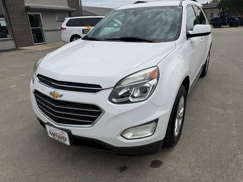 Used 2017 Chevrolet Equinox LT w/ Convenience Package AWD/4WD image 16