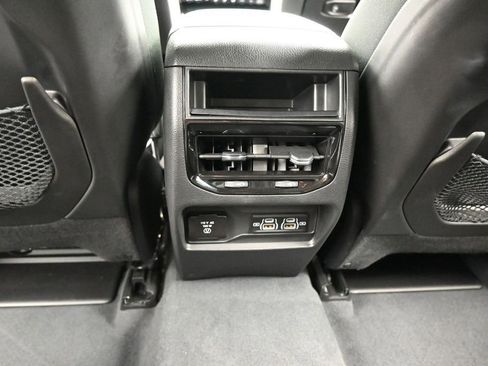 Used 2023 Jeep Grand Cherokee Altitude AWD/4WD image 38