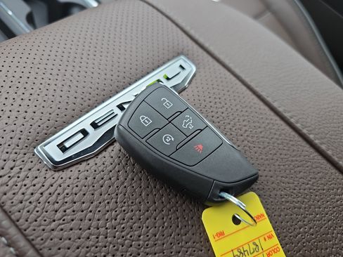 New 2026 GMC Sierra 3500 Denali w/ Denali Reserve Package image 38