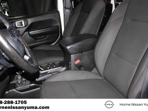 Used 2023 Jeep Gladiator Sport AWD/4WD image 4