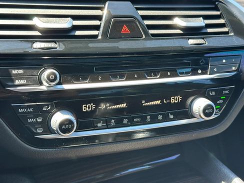 Used 2018 BMW 530i xDrive AWD/4WD image 31