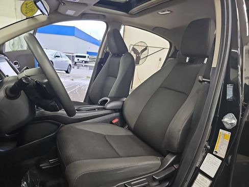 Used 2022 Honda HR-V EX image 14