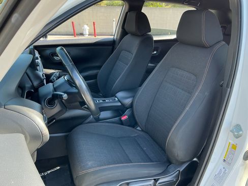 Used 2023 Honda HR-V Sport image 16