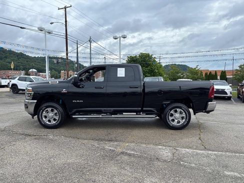 Used 2026 RAM 2500 Big Horn AWD/4WD image 2