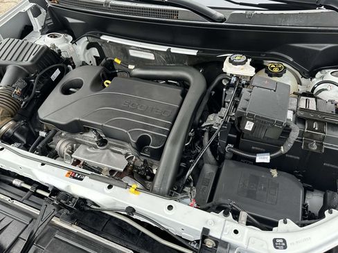 Used 2023 Chevrolet Equinox LT image 10