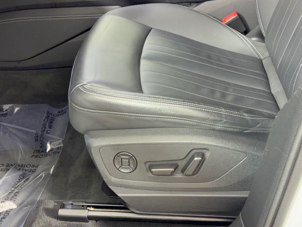 Used 2023 Audi e-tron Premium w/ Convenience Plus Package AWD/4WD image 16