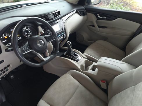 Used 2017 Nissan Rogue Sport SV image 11