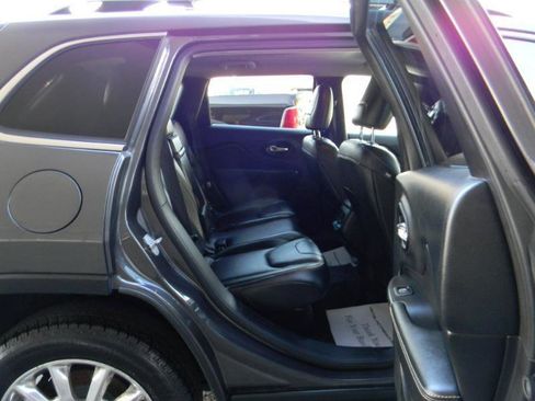 Used 2016 Jeep Cherokee Limited image 15