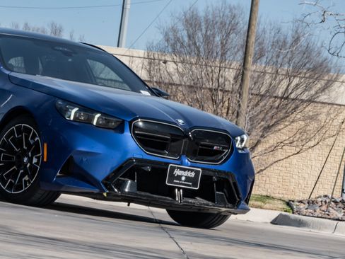 Used 2025 BMW M5 Touring image 5
