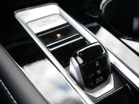 New 2026 Volkswagen Atlas SEL Premium R-Line image 9