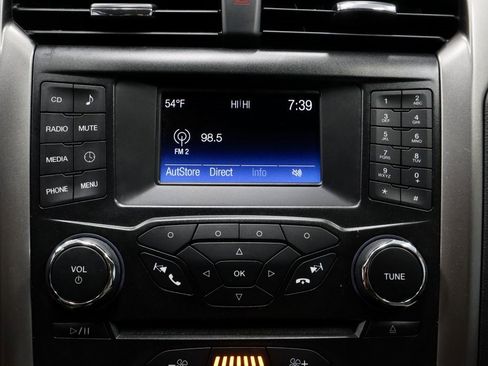 Used 2018 Ford Fusion S image 3