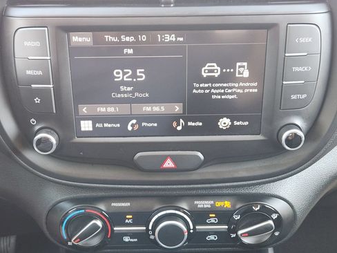 Certified 2025 Kia Soul LX w/ LX Technology Package FWD image 7