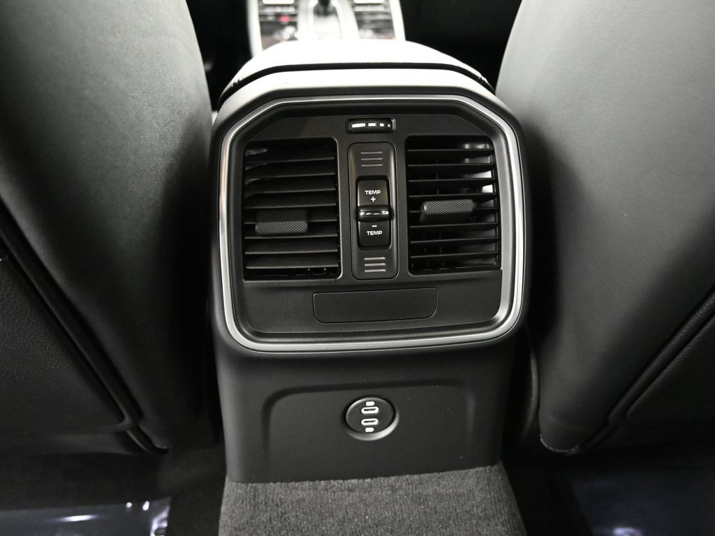 Certified 2026 Porsche Macan Turbo AWD/4WD image 24