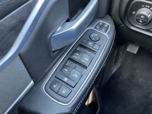 Used 2024 RAM 2500 Big Horn image 24