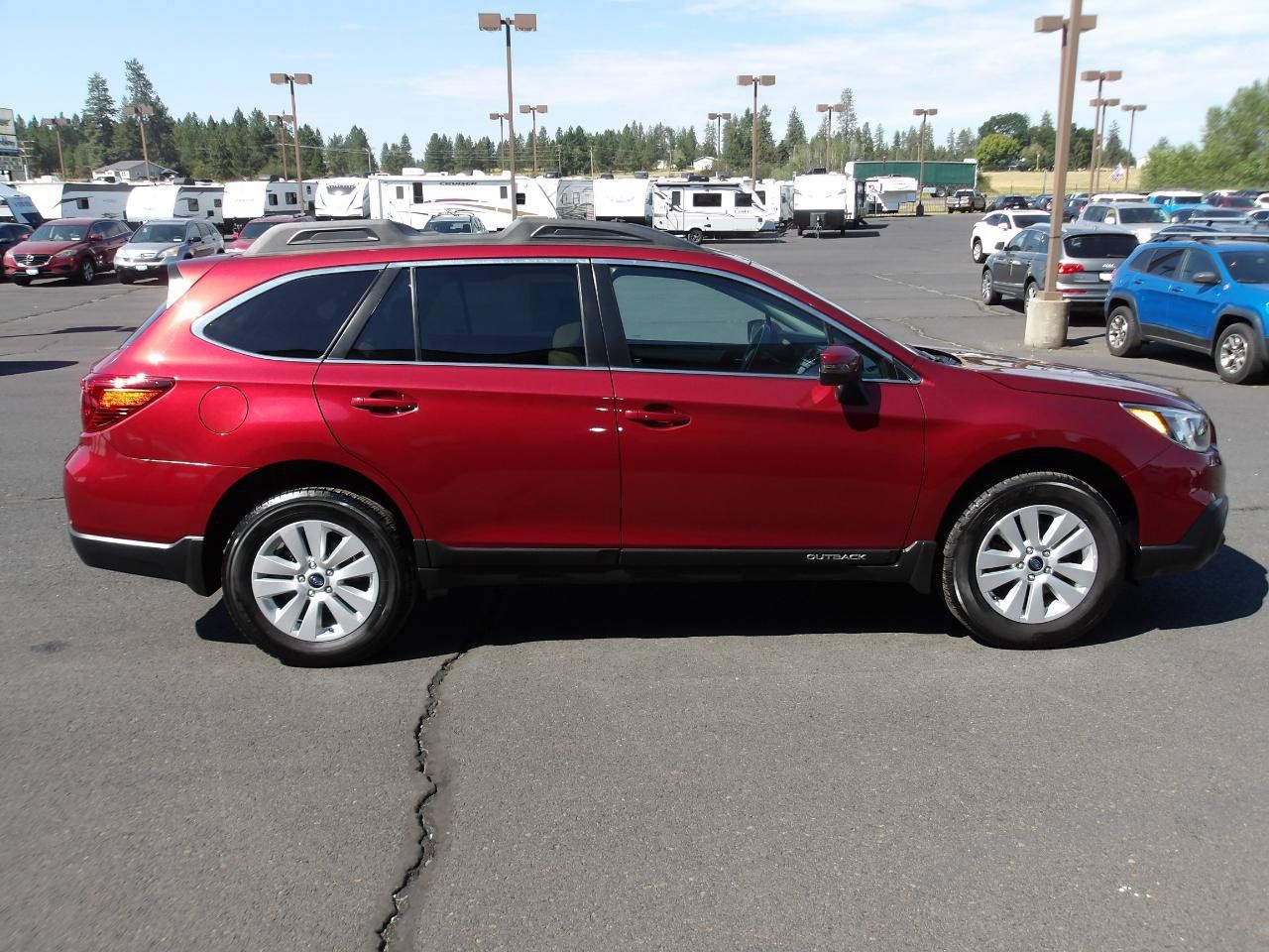 Used 2017 Subaru Outback 2.5i Premium AWD/4WD image 6