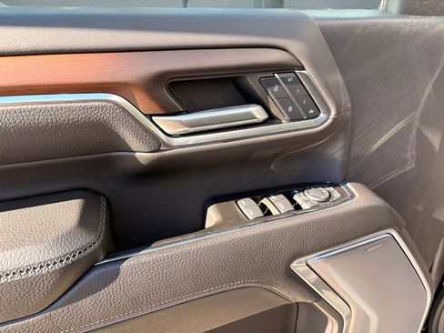 Used 2024 GMC Sierra 2500 Denali w/ Denali Reserve Package image 12