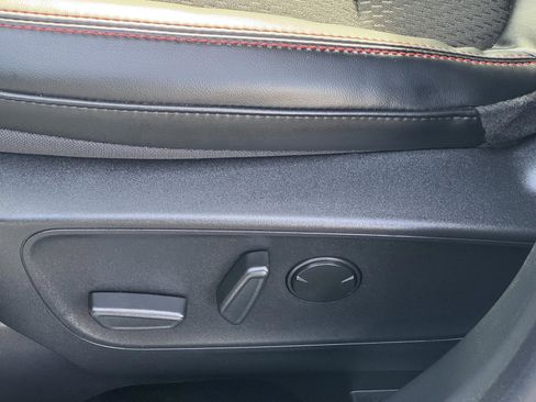 Used 2025 Ford Escape ST-Line image 24