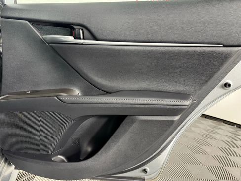 Used 2021 Toyota Camry XLE image 44