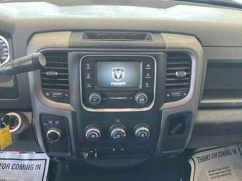 Used 2017 RAM 1500 Express w/ Black Ram 1500 Express Group AWD/4WD image 10