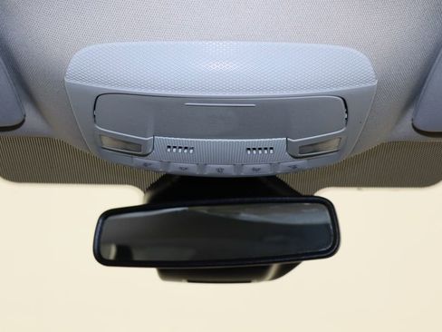 Used 2022 Ford Edge Titanium image 28