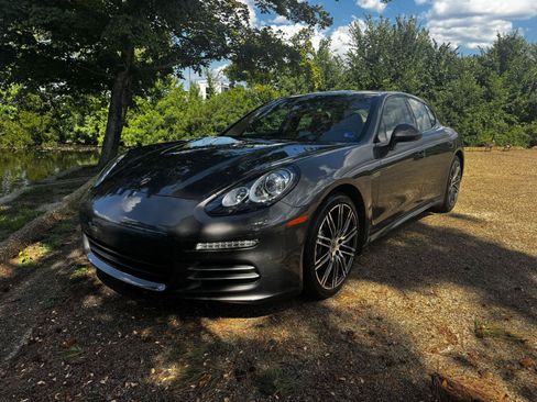 Used 2016 Porsche Panamera 4 Edition AWD/4WD image 11