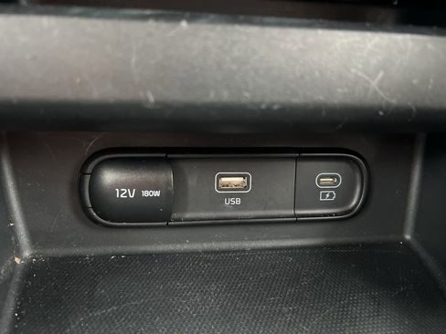 Used 2025 Kia Seltos S FWD image 24