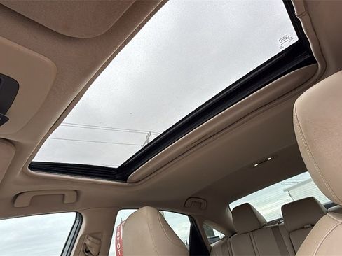 Used 2019 Toyota Avalon XLE image 12