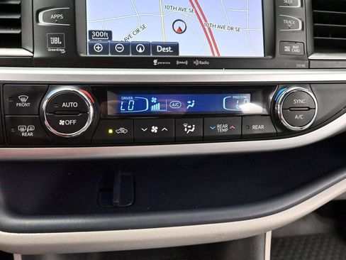 Used 2017 Toyota Highlander Limited w/ Protection Package #3 AWD/4WD image 25