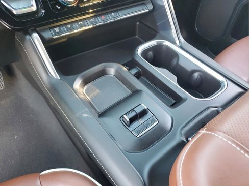 Used 2024 GMC Sierra 3500 Denali Ultimate image 20