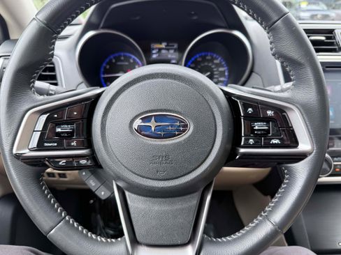 Used 2018 Subaru Outback 2.5i Limited AWD/4WD image 19