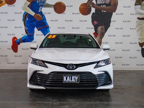 Used 2023 Toyota Camry LE FWD image 19