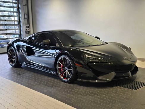 Used 2019 McLaren 570S image 9