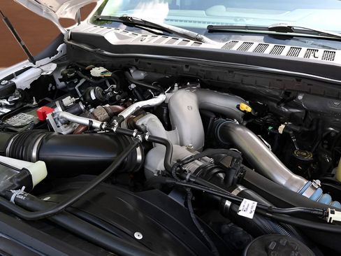 Used 2023 Ford F350 Lariat AWD/4WD image 11