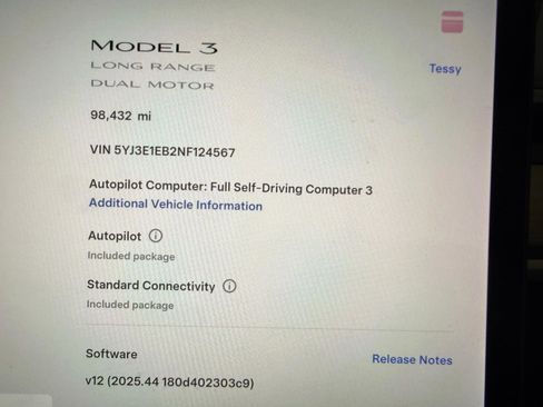 Used 2022 Tesla Model 3 Long Range image 17