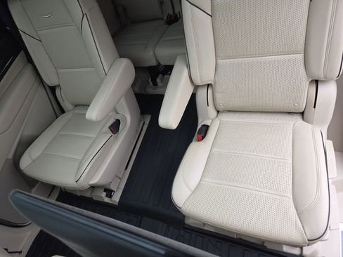 Used 2021 Cadillac Escalade Premium Luxury w/ Driver Assist Tech Package image 35