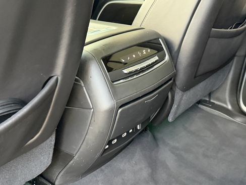 Used 2021 Cadillac Escalade Sport Platinum AWD/4WD image 24