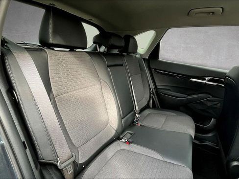 Used 2023 Kia Seltos S FWD image 26