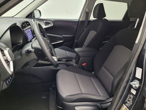 Used 2024 Kia Soul LX w/ Option Group 015 image 17