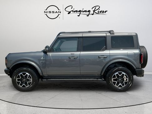 Used 2023 Ford Bronco Outer Banks AWD/4WD image 4