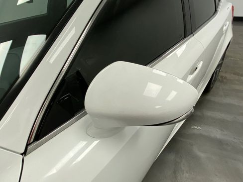 Used 2018 Lexus IS 300 AWD image 11