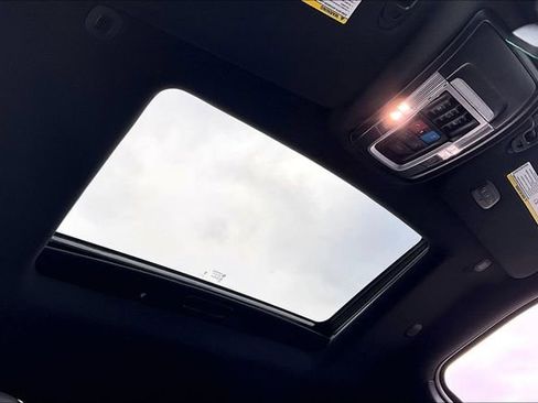 Used 2025 RAM 3500 Limited image 25