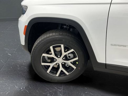 New 2025 Jeep Grand Cherokee Limited w/ Trailer Tow Package image 36