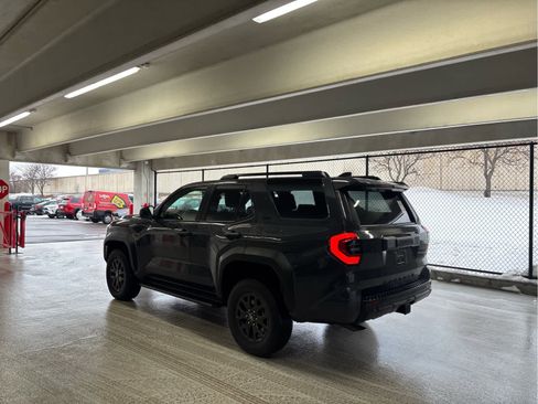 Used 2025 Toyota 4Runner SR5 image 4