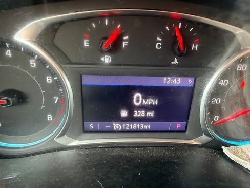 Used 2020 Chevrolet Traverse LT FWD image 16