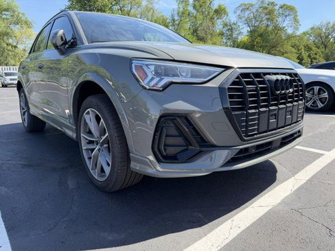Certified 2025 Audi Q3 2.0T Premium w/ Convenience Package AWD/4WD image 1